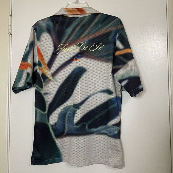 NIKE MEN RESORT HAWAIIAN BUTTON FRONT SHORT SLEEVE SHIRT SIZE SMALL - Picture 7 of 7